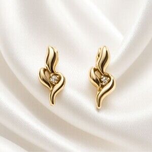 Abstract Flame Gold Stud Earrings – Elegant Modern Statement Fashion Jewelry